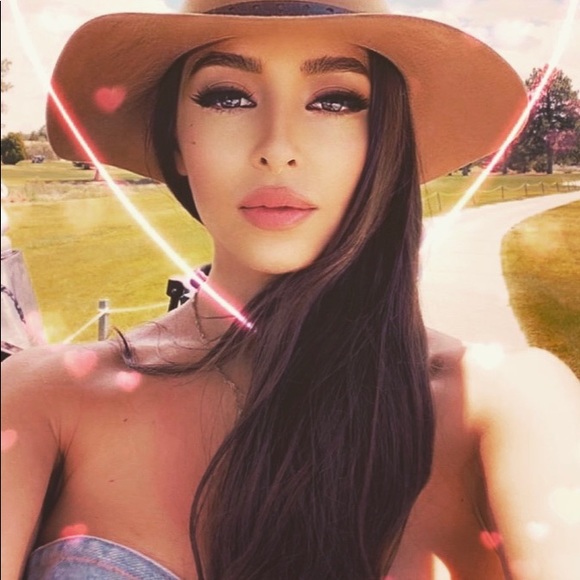 Open to offers ✨ - Picture 2 of 3